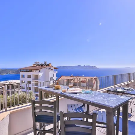 Goekyuezue Appartement Kaş
