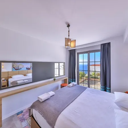Goekyuezue Appartement Kaş
