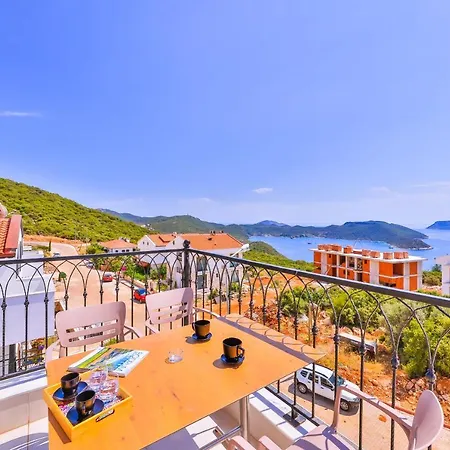 Goekyuezue Kaş