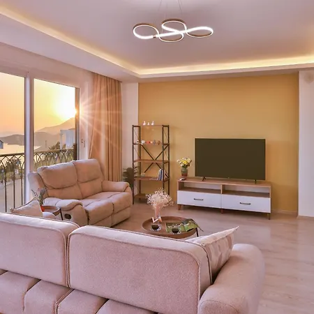 Goekyuezue Kaş